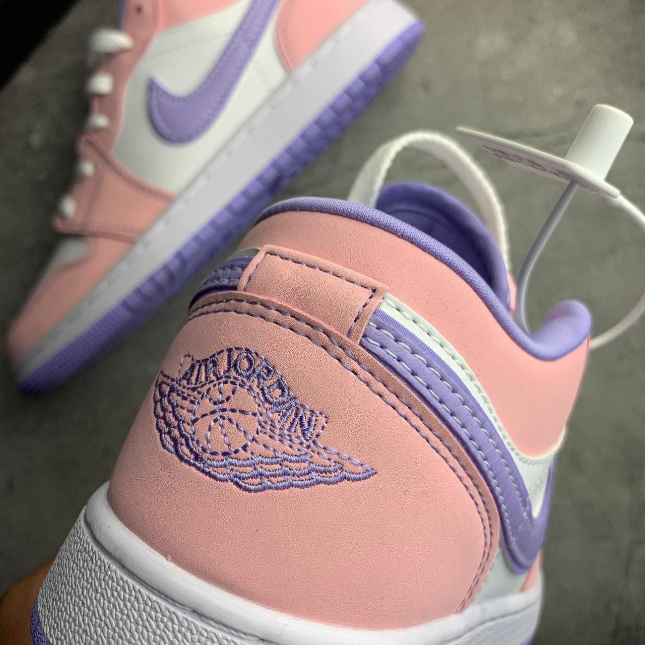 Кроссовки Nike Air Jordan 1 Low SE Arctic Punch Кроссовки Nike Air Jordan 1 Low SE Arctic Punch