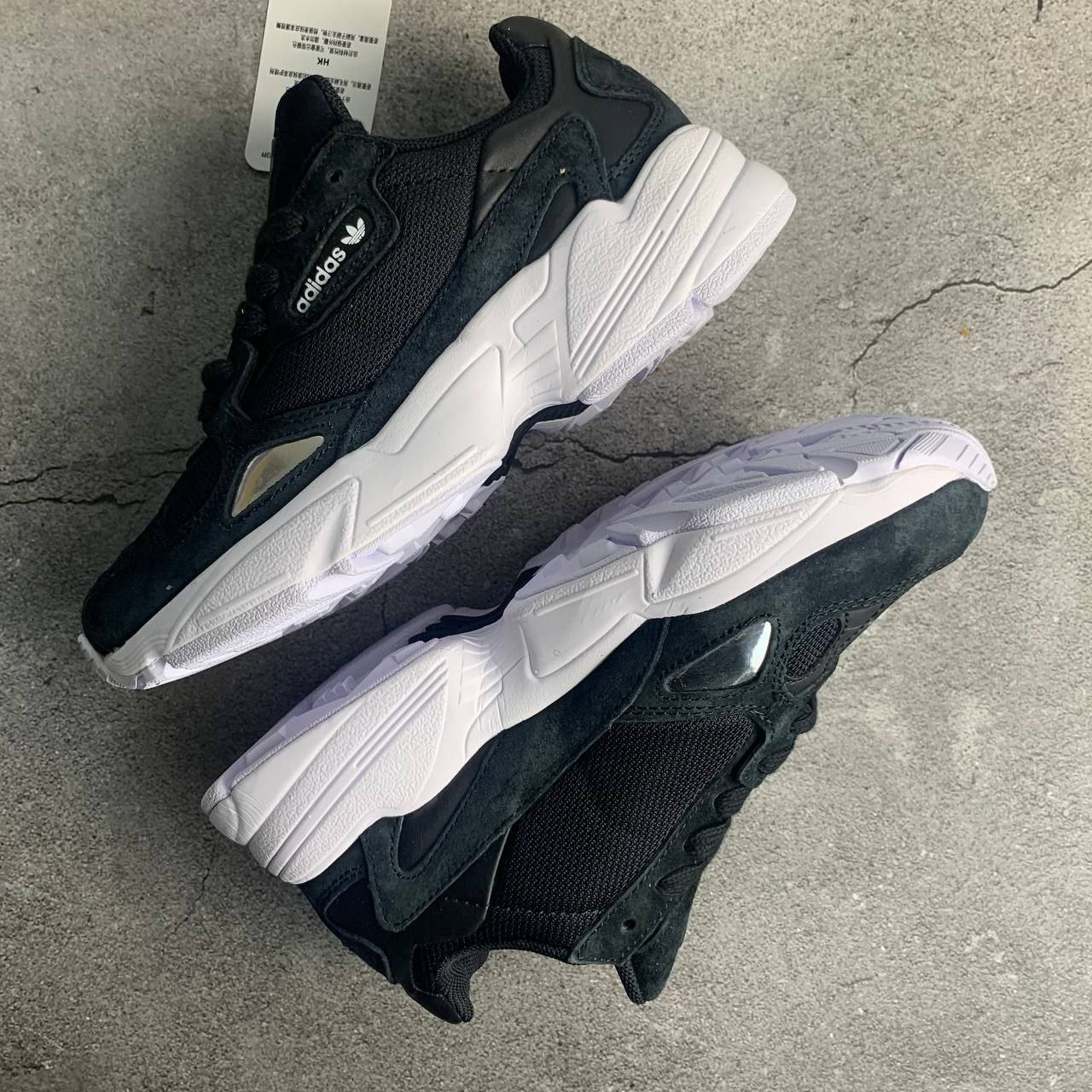 Adidas falcon w core black online