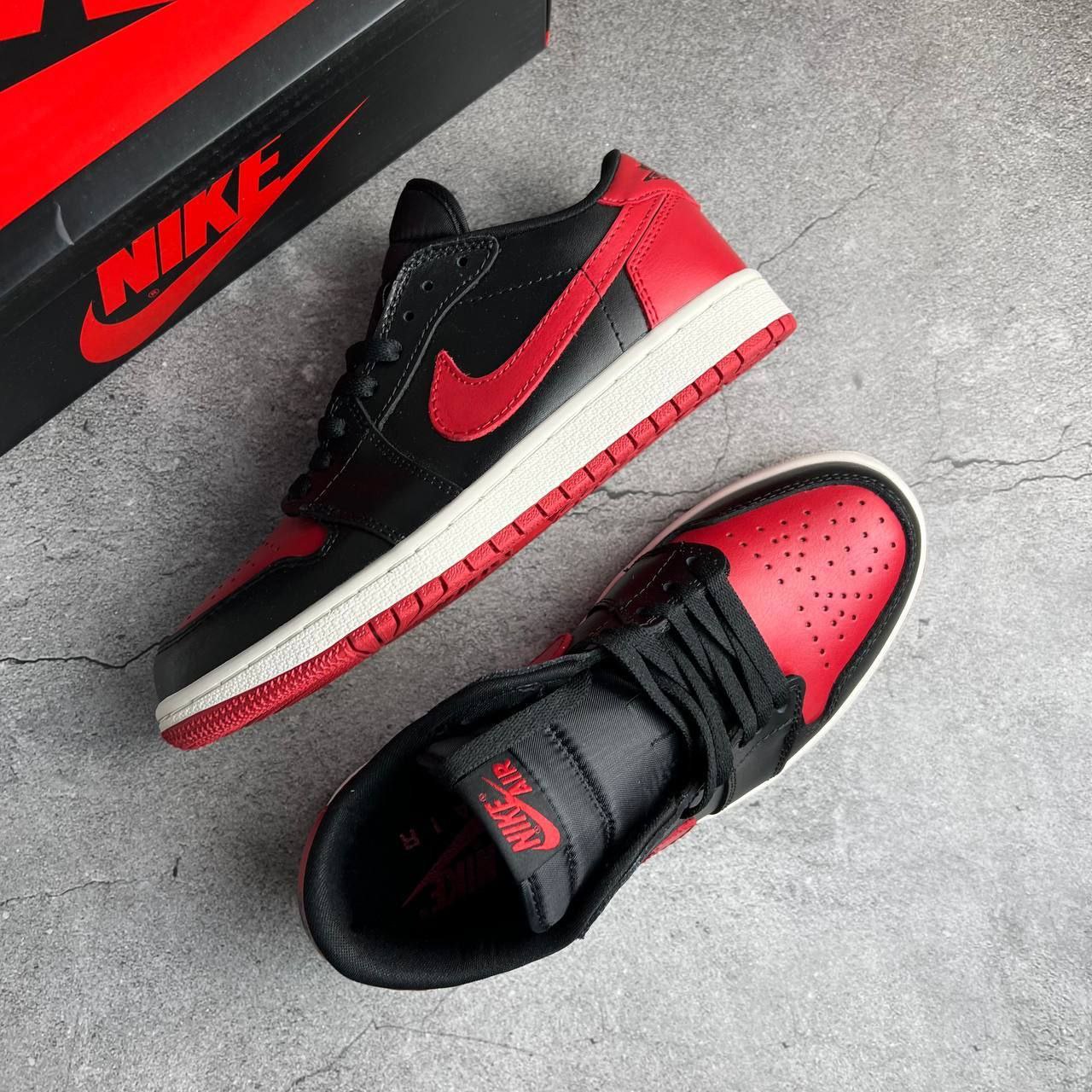 Кроссовки Nike Air Jordan 1 Retro Low OG Bred Кроссовки Nike Air Jordan 1 Retro Low OG Bred