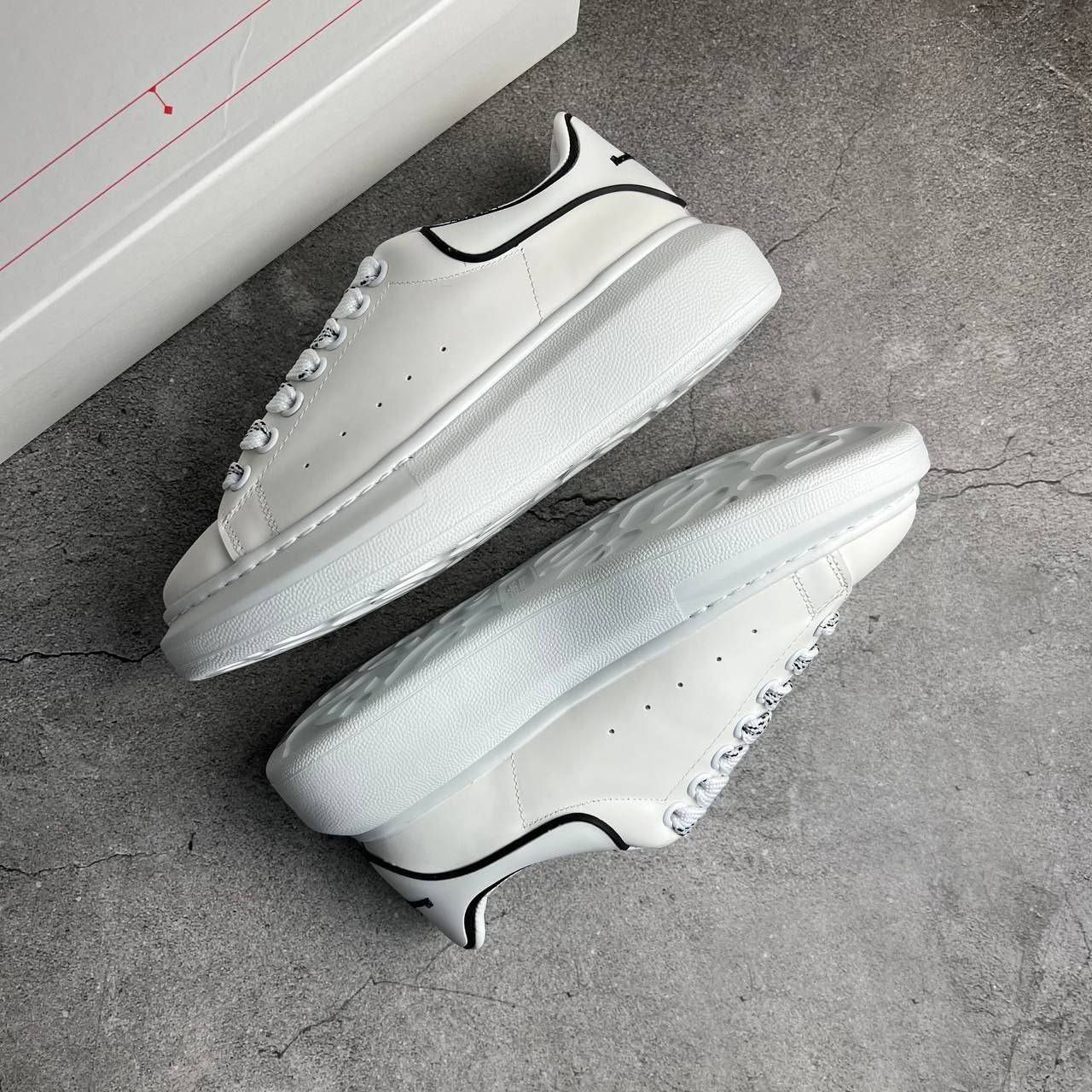 Alexander mcqueen sneakers fit best sale