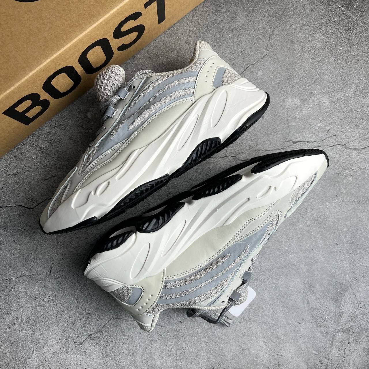 Static yeezy 700 release date online