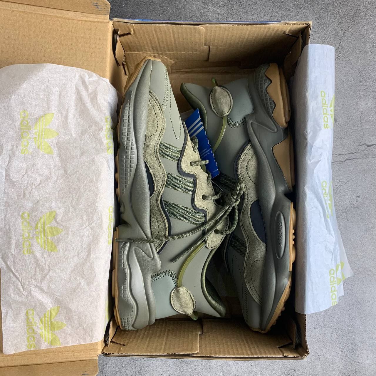 Кроссовки Adidas Ozweego Trace Cargo