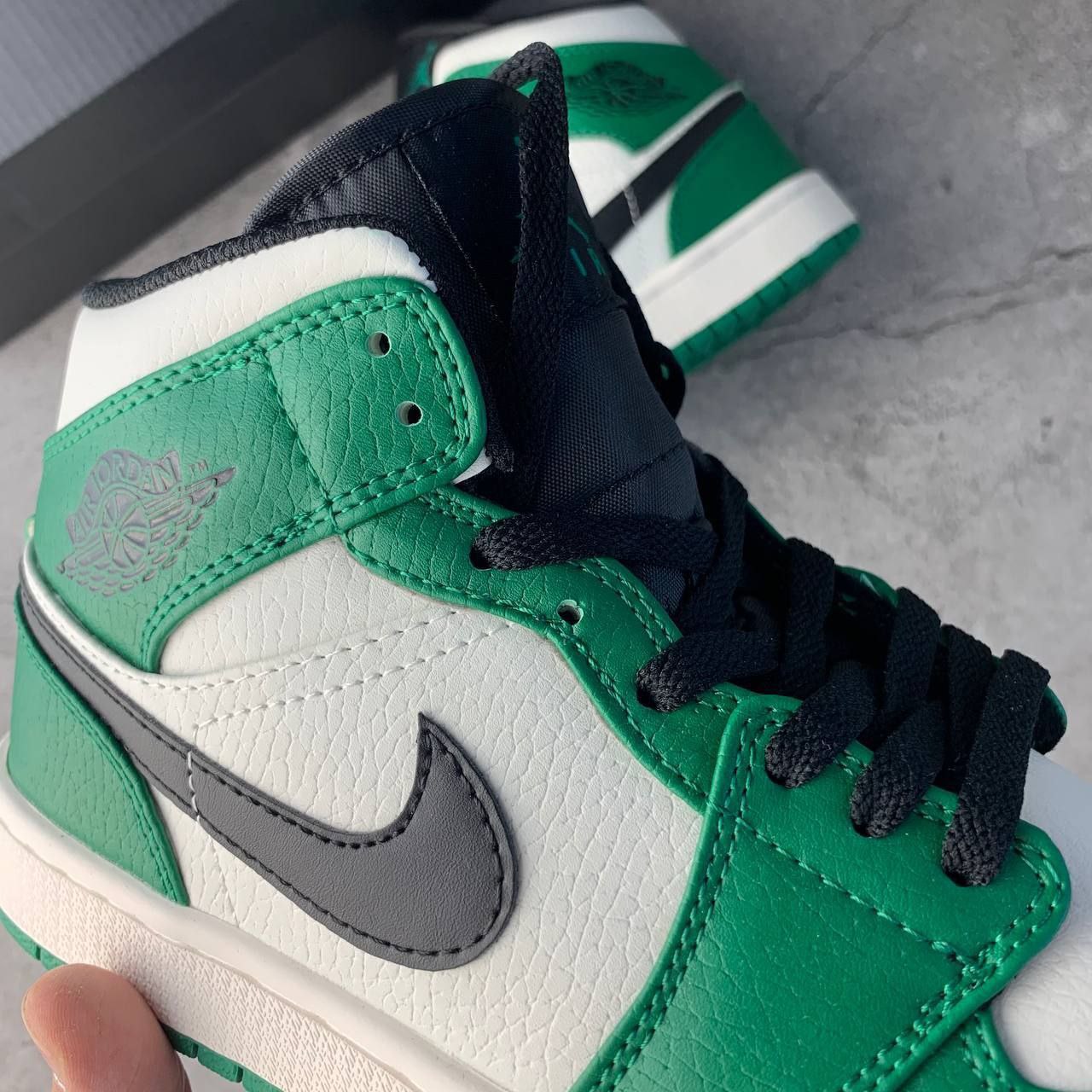 Nike Air Jordan Mid Pine Green