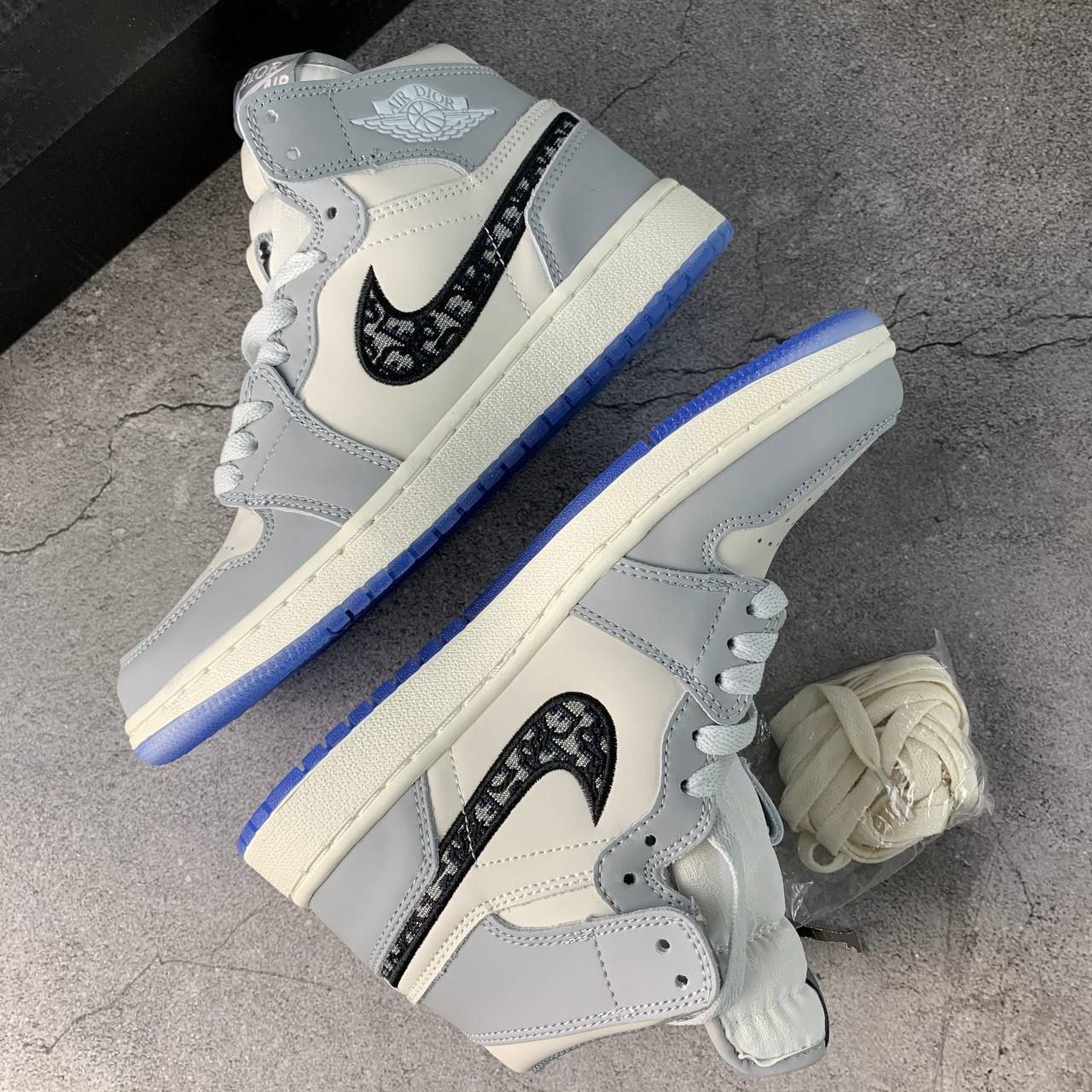 Dior x Nike Air Jordan 1 High OG White Wolf Grey Air Jordan 1 High