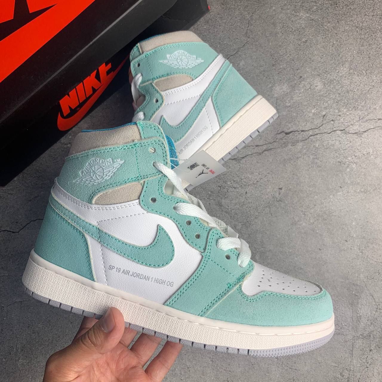 Nike Air Jordan 1 Retro High OG Turbo Green