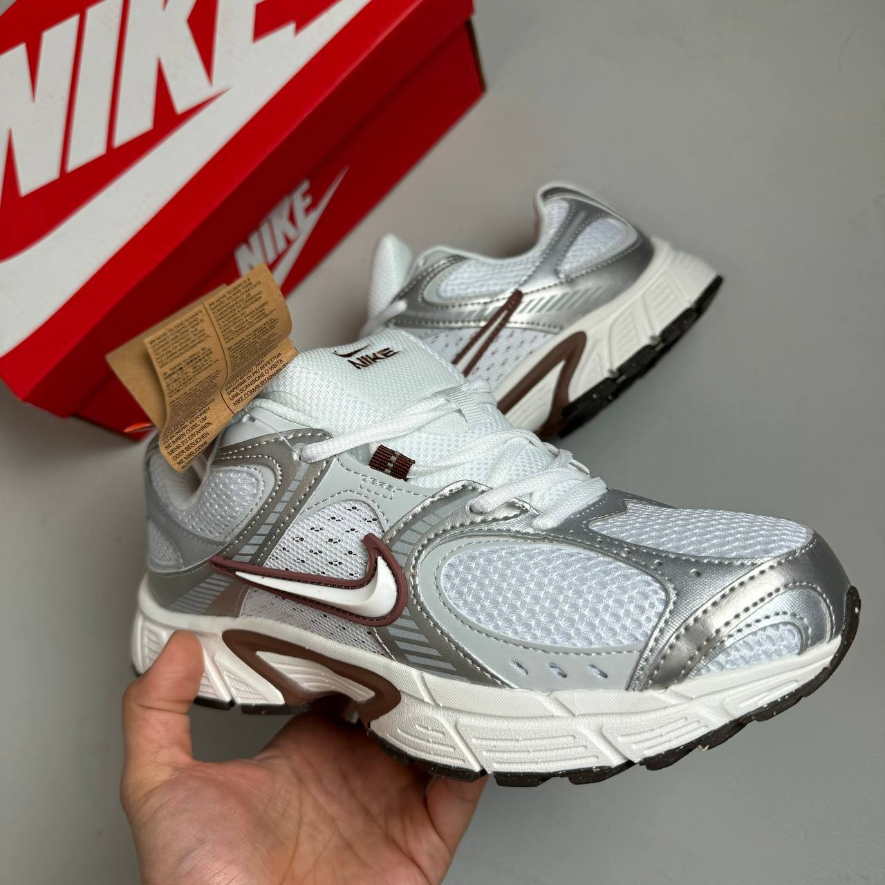Кроссовки Nike V5 RNR Sail Fauna Brown