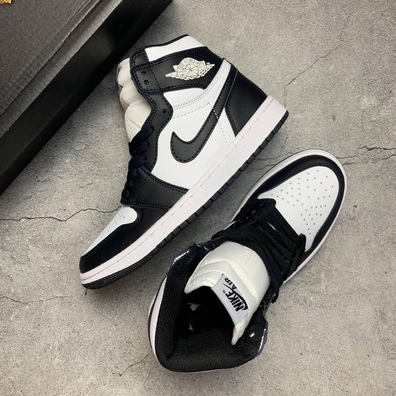 Nike Air Jordan 1 Retro High OG Black White