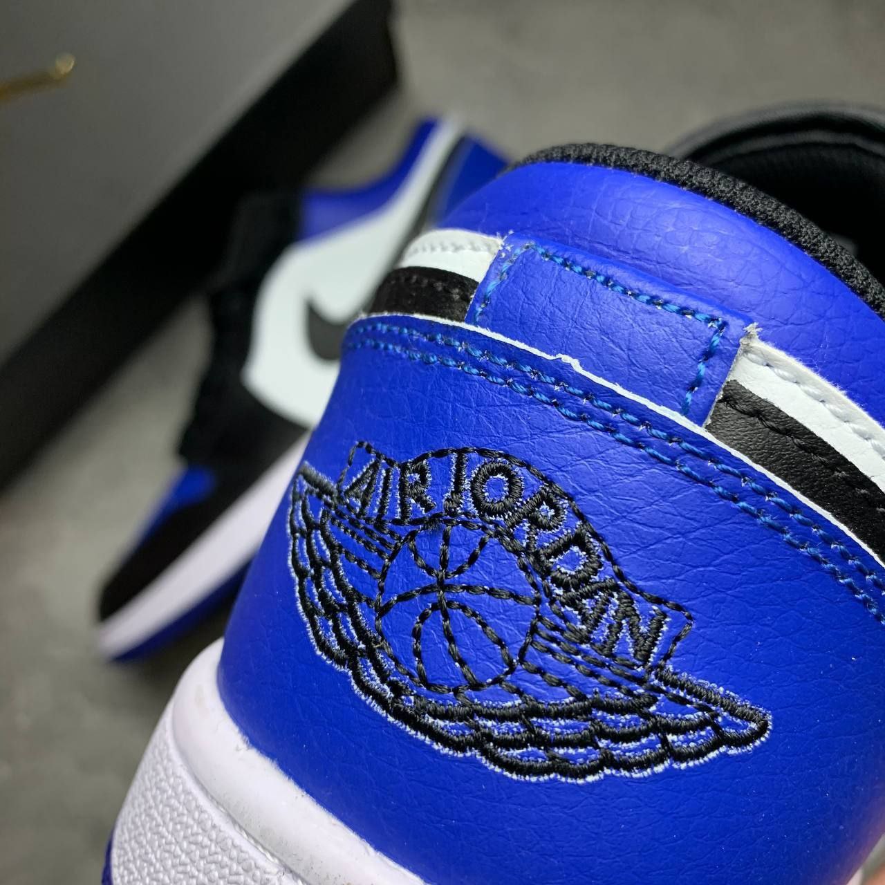 Кроссовки Nike Air Jordan 1 Low Royal Toe Кроссовки Nike Air Jordan 1 Low Royal Toe