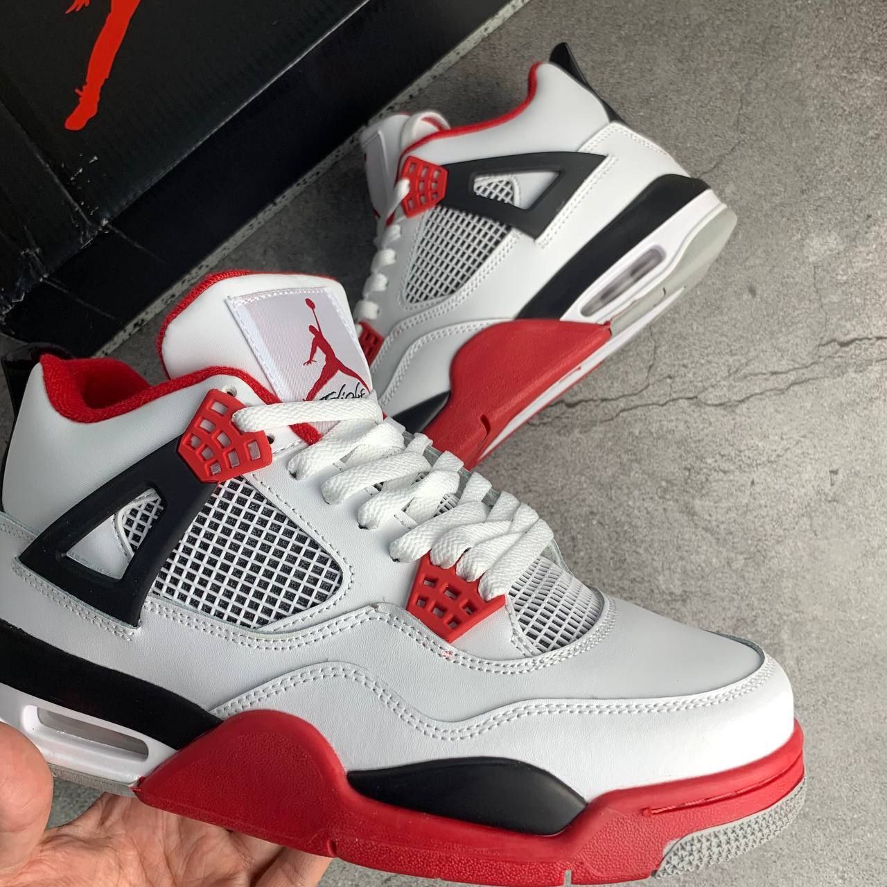 Кроссовки Nike Air Jordan 4 Retro Fire Red Кроссовки Nike Air Jordan 4 Retro Fire Red