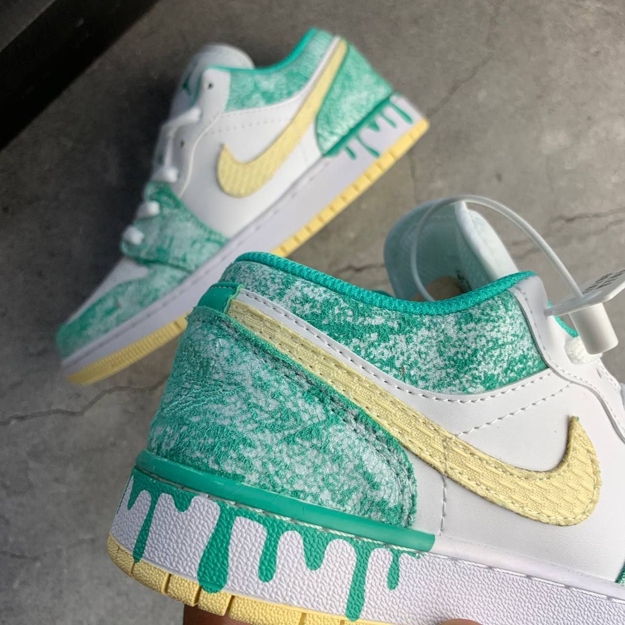 Кроссовки Nike Air Jordan 1 Low Paint Drip Mint Кроссовки Nike Air Jordan 1 Low Paint Drip Mint
