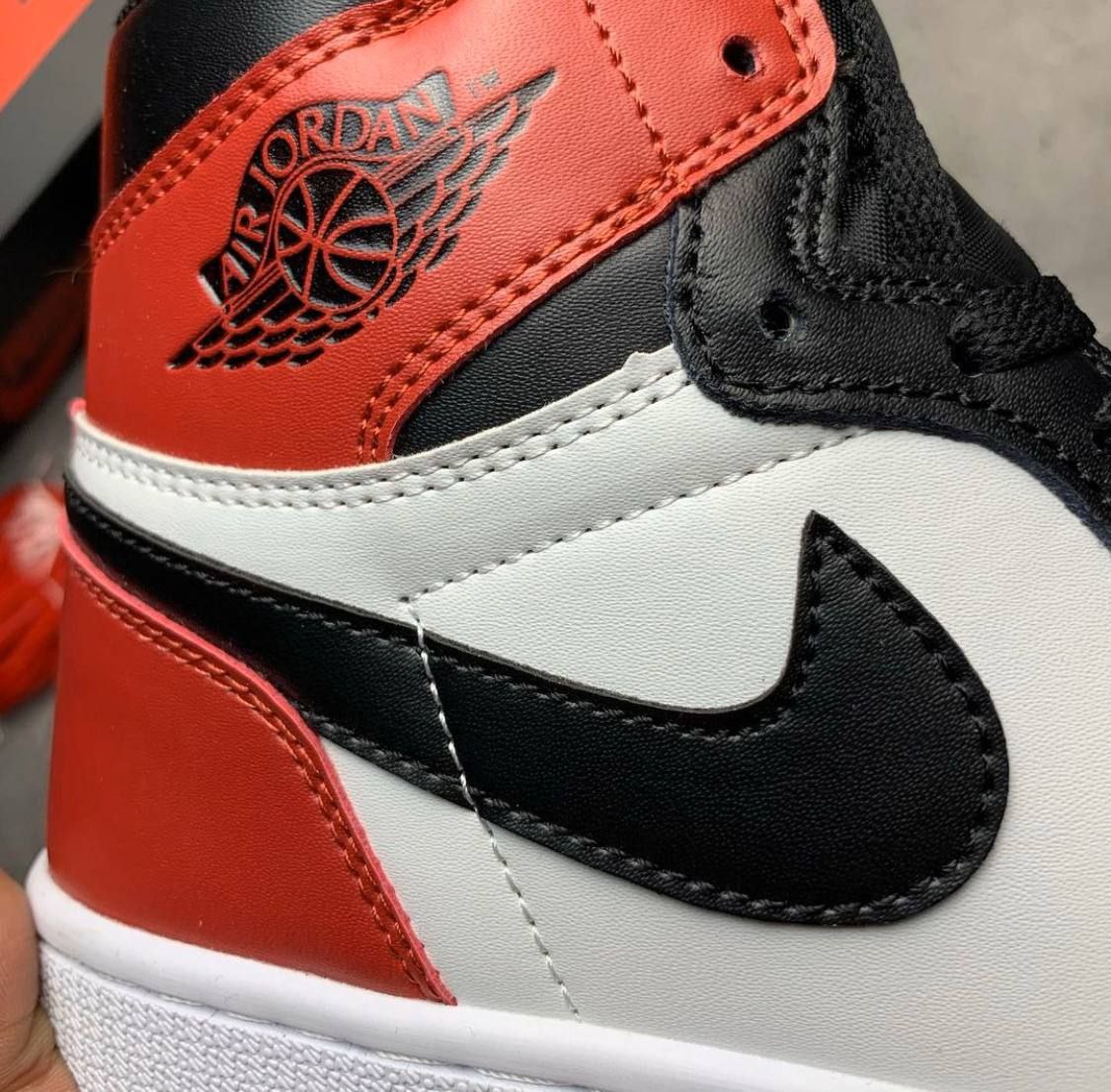 Jordan 1 high bred toe best sale