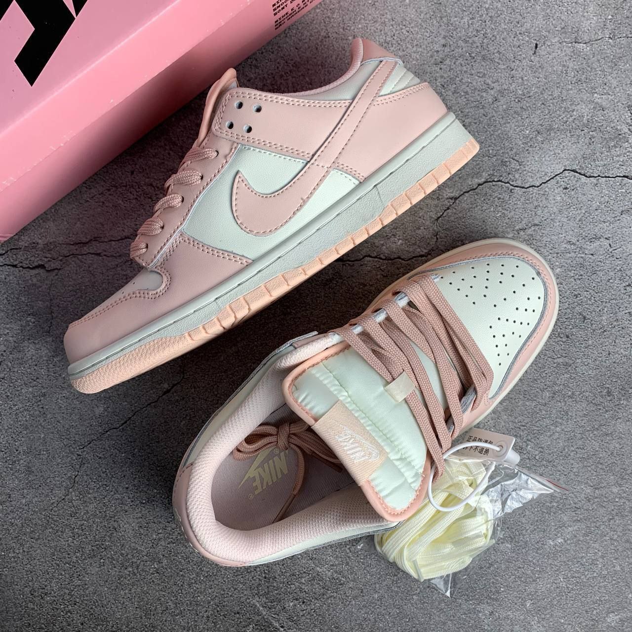 Кроссовки Nike Dunk Low Orange Pearl
