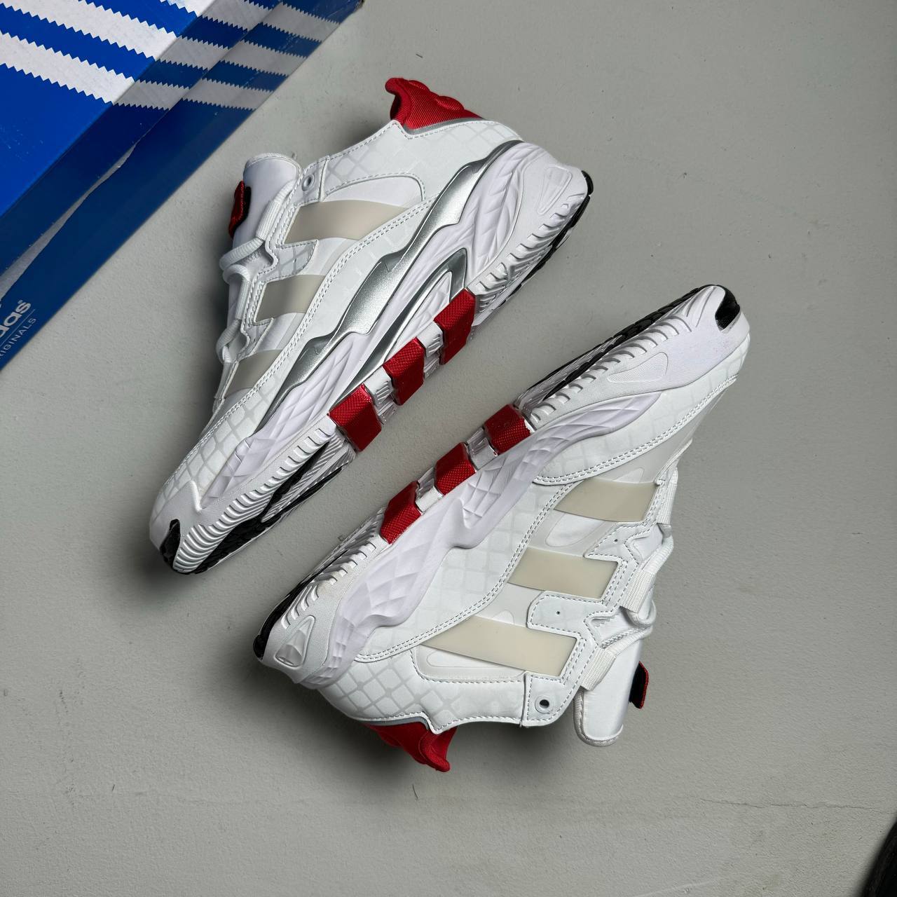 Кроссовки Adidas Niteball White Red