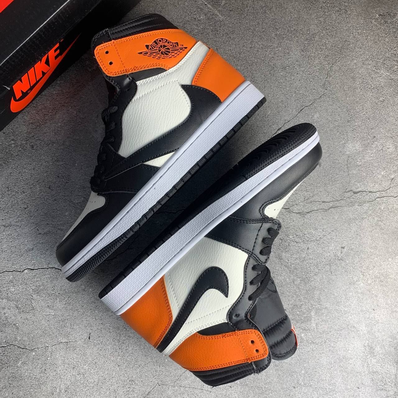 Кроссовки Nike Air Jordan 1 Retro High Travis Scott