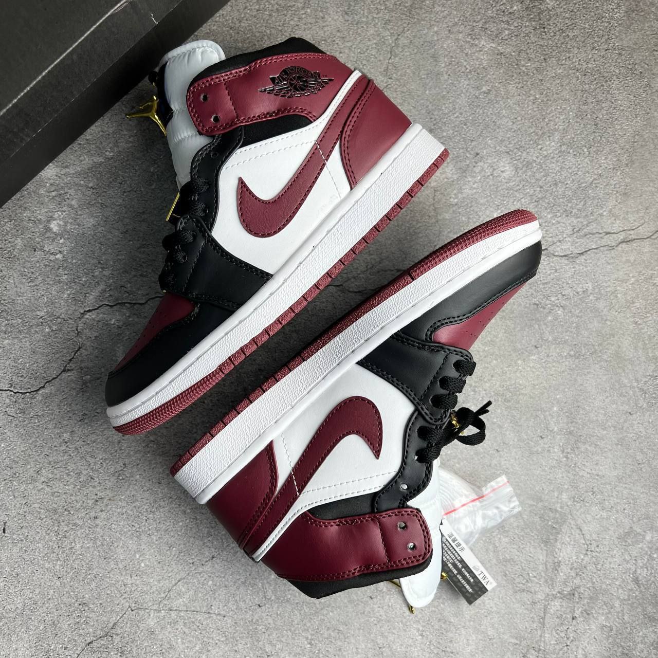 Nike air jordan 1 mid se best sale