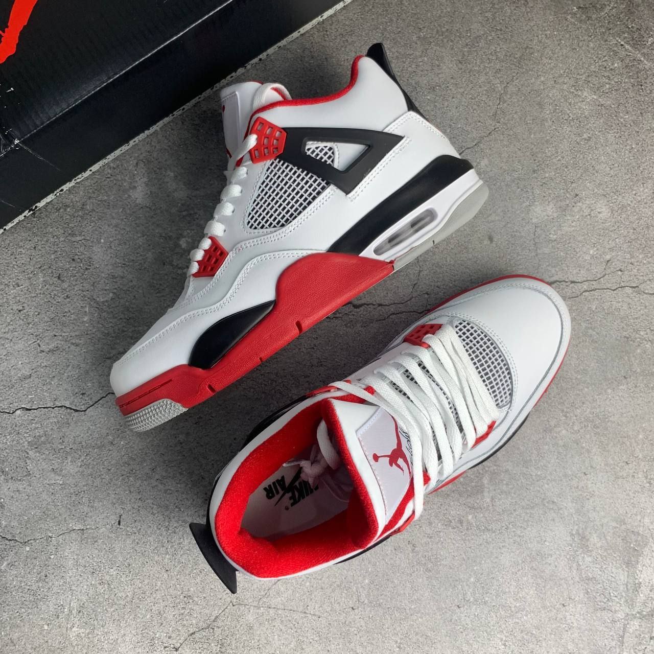 Кроссовки Nike Air Jordan 4 Retro Fire Red Кроссовки Nike Air Jordan 4 Retro Fire Red