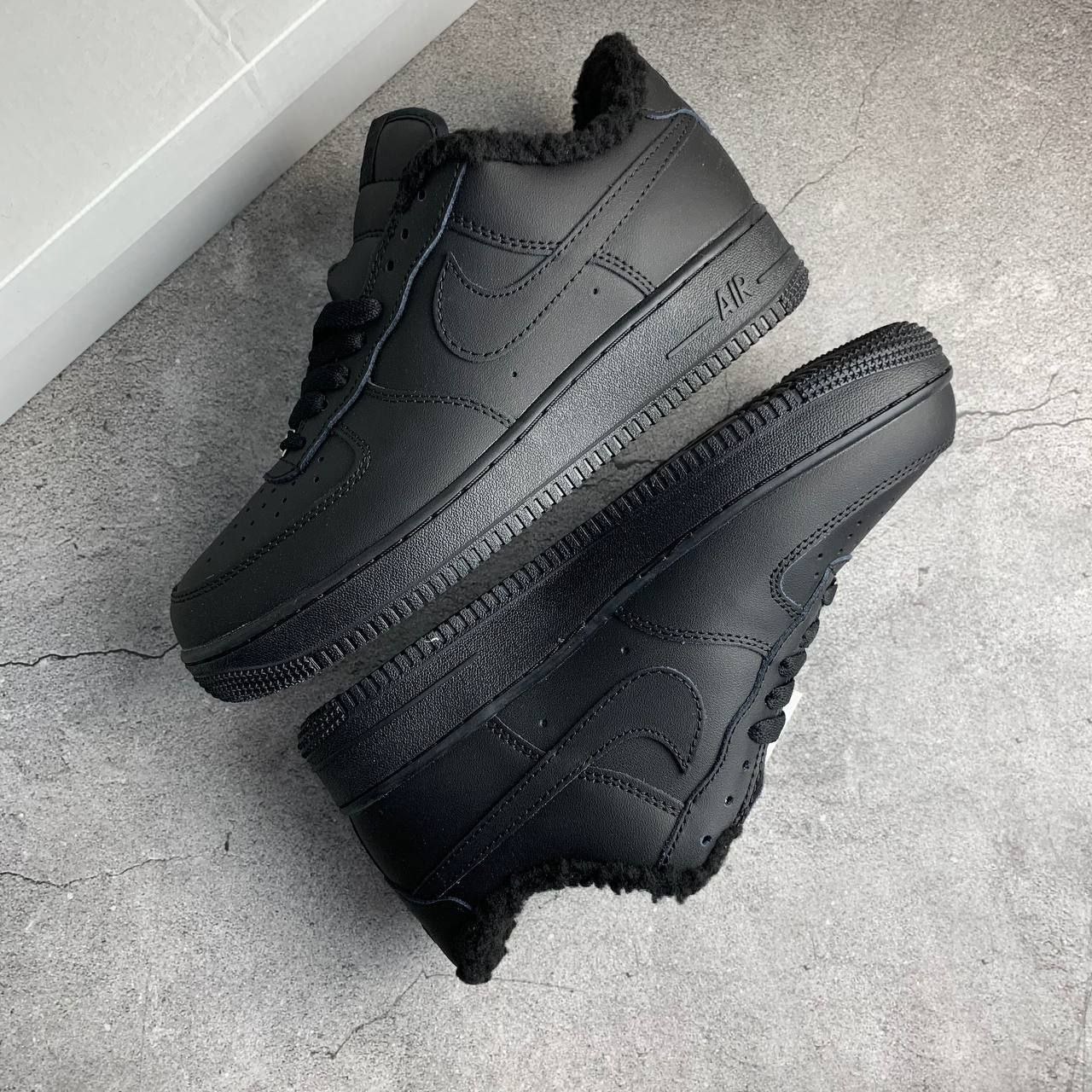 Nike air force triple black hotsell