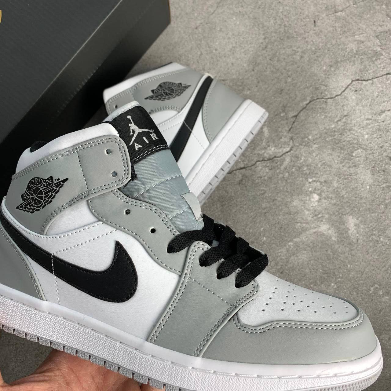 Кроссовки Nike Air Jordan 1 Mid Light Smoke Grey
