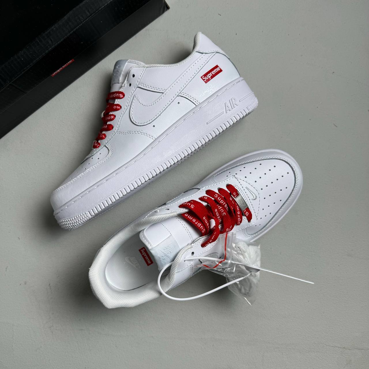 Кроссовки Nike Air Force 1 Low Supreme Mini Box Logo White