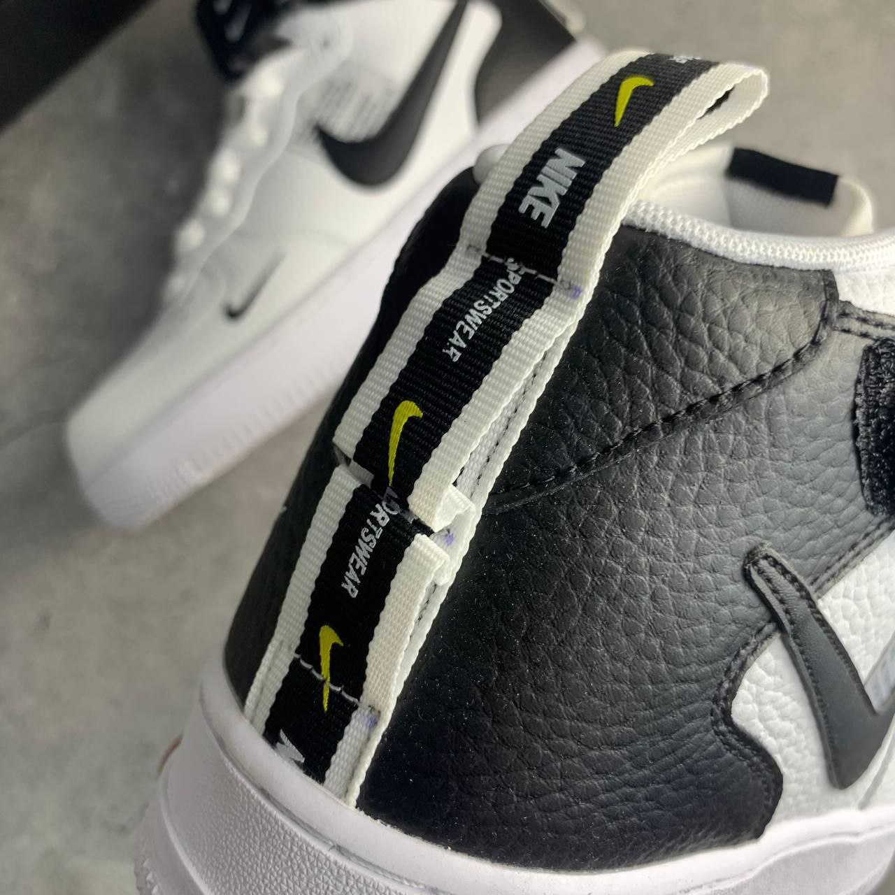 Nike Air Force 1 Mid 07 LV8 Utility White Black