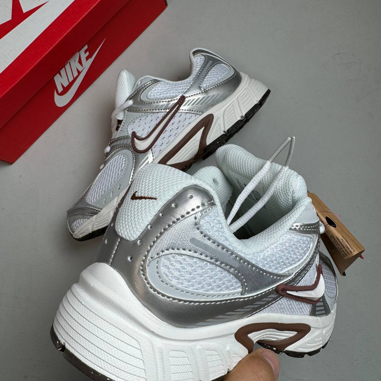 Кроссовки Nike V5 RNR Sail Fauna Brown