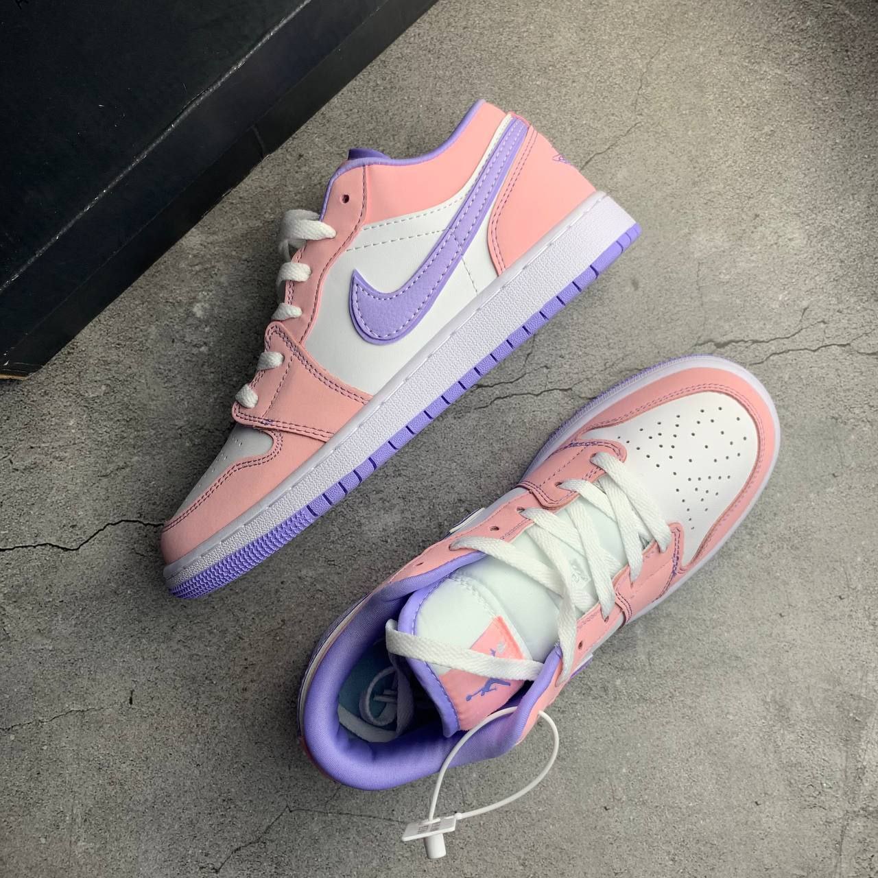 Кроссовки Nike Air Jordan 1 Low SE Arctic Punch Кроссовки Nike Air Jordan 1 Low SE Arctic Punch