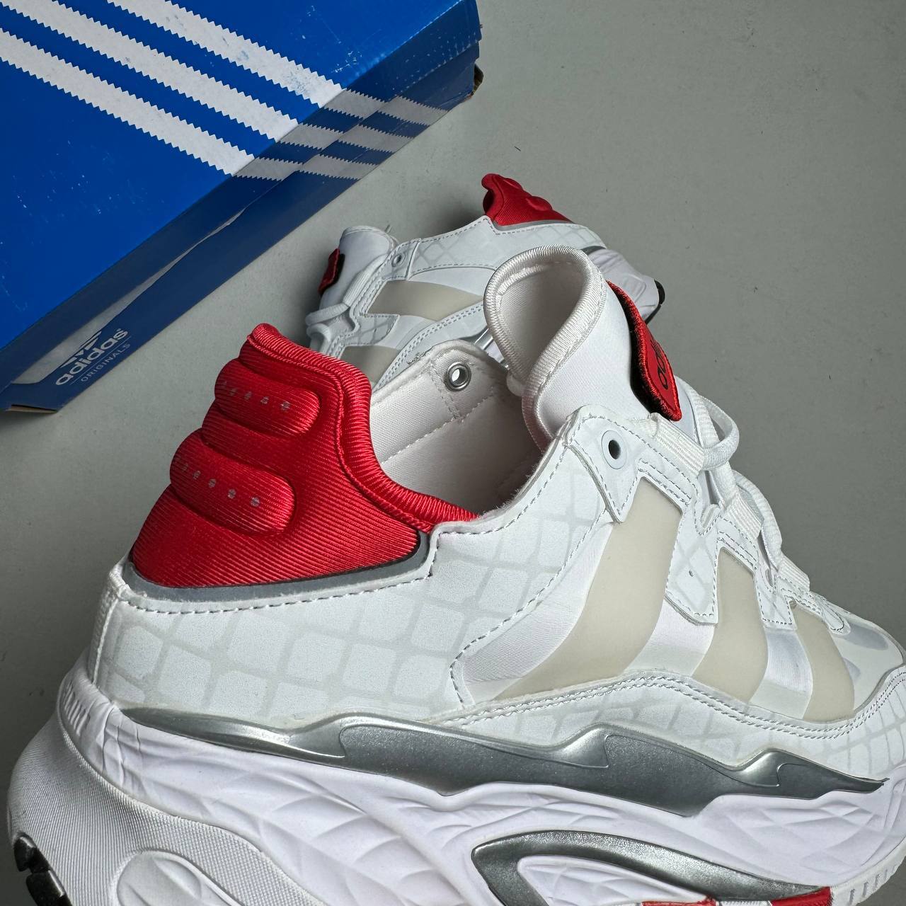 Кроссовки Adidas Niteball White Red