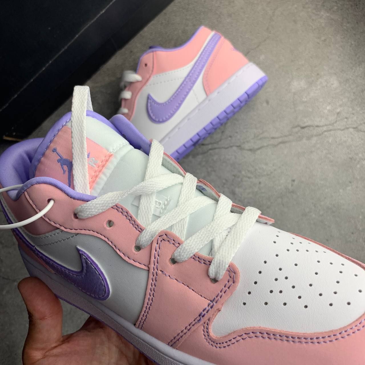 Кроссовки Nike Air Jordan 1 Low SE Arctic Punch Кроссовки Nike Air Jordan 1 Low SE Arctic Punch