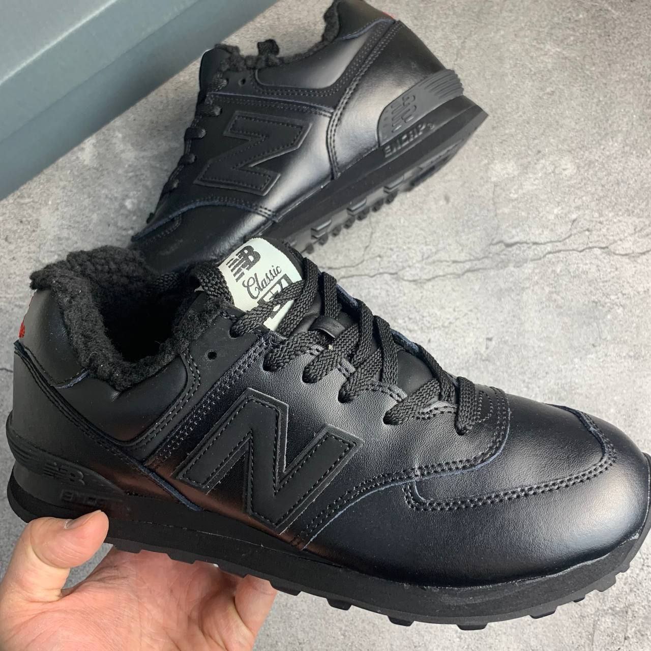 New Balance 574 Full Black Leather