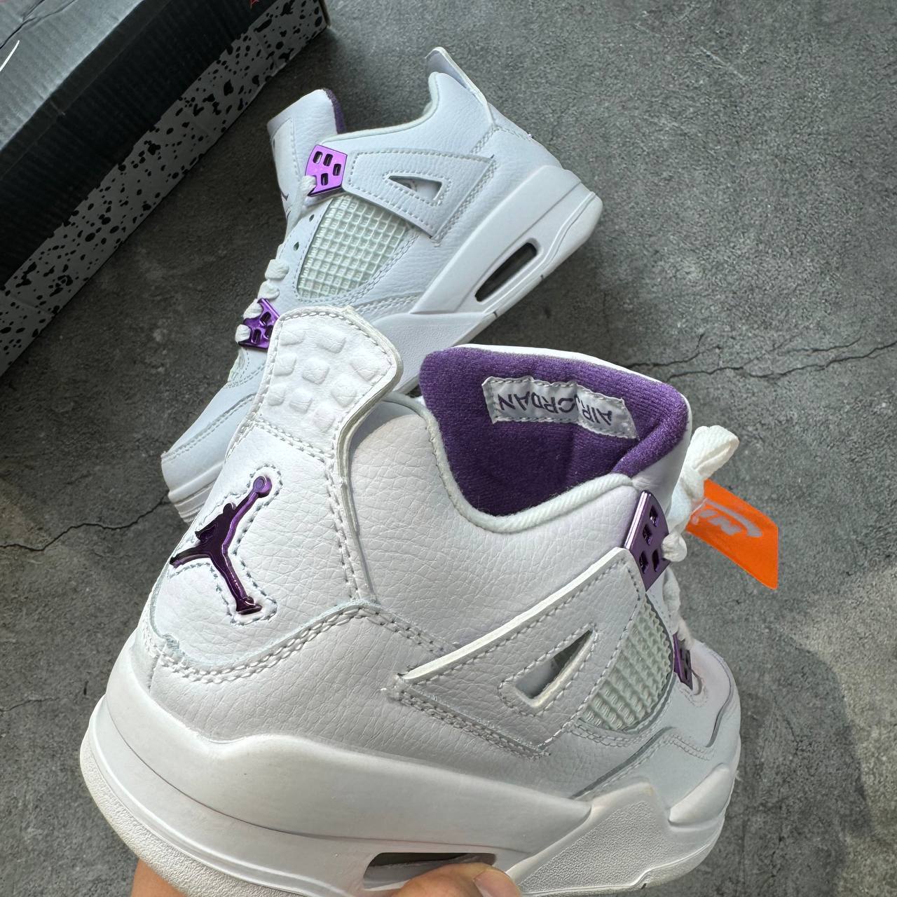 Кроссовки Nike Air Jordan 4 Retro Purple Metallic Кроссовки Nike Air Jordan 4 Retro Purple Metallic