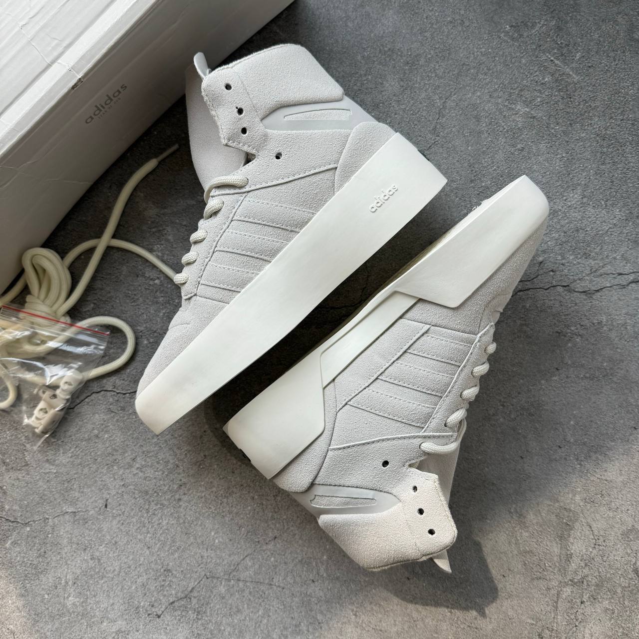 Кроссовки Adidas Fear of God Athletics '86 High Sesame Кроссовки Adidas Fear of God Athletics '86 High Sesame