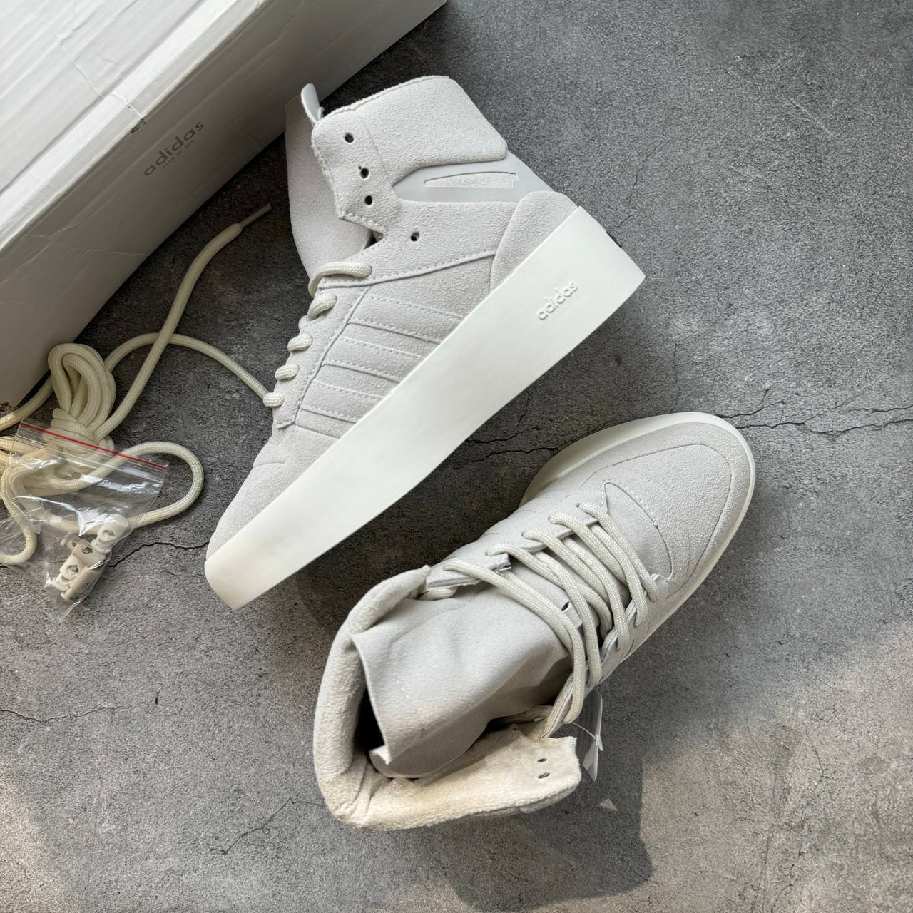 Кроссовки Adidas Fear of God Athletics '86 High Sesame Кроссовки Adidas Fear of God Athletics '86 High Sesame