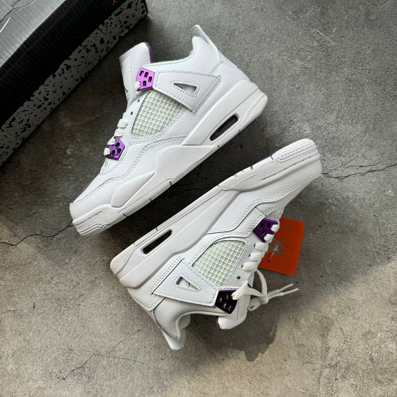 Кроссовки Nike Air Jordan 4 Retro Purple Metallic Кроссовки Nike Air Jordan 4 Retro Purple Metallic